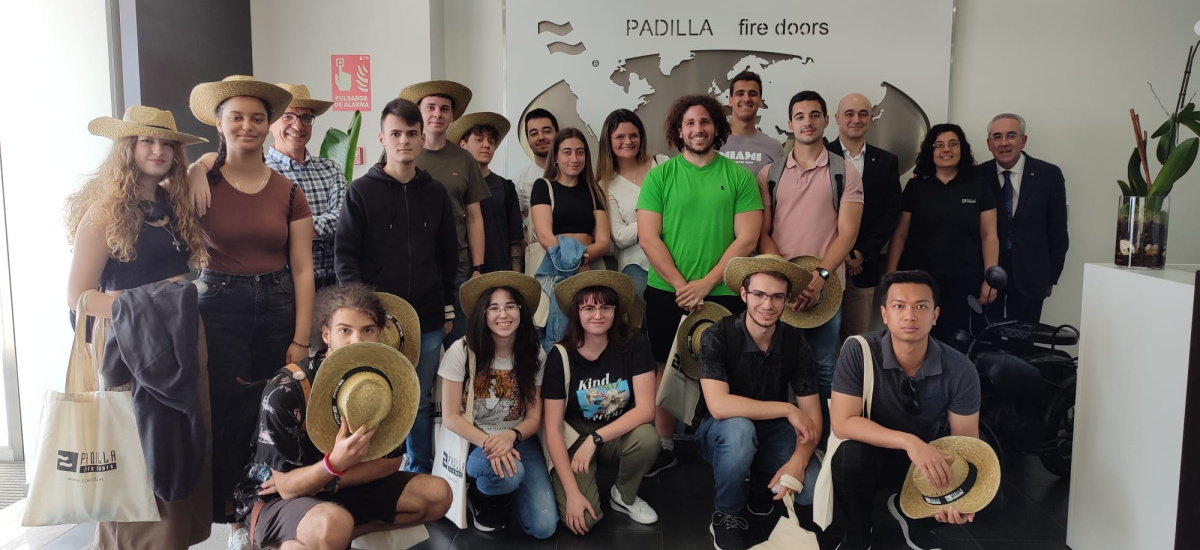 Imagen Estudiantes de Gestión de la Producción y de Business Management, de Teleco, visitan Puertas Padilla